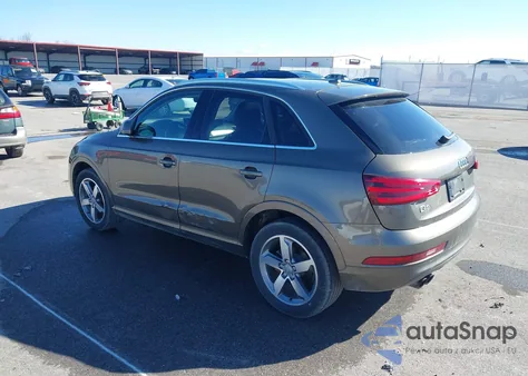 2015 Audi Q3 2.0T Premium Plus z USA, uszkodzony, nr VIN WA1FFCFS6FR013627